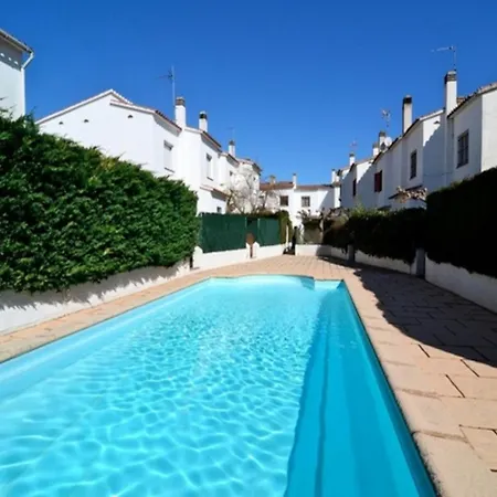 The House In Has 3 Bedrooms L'Escala