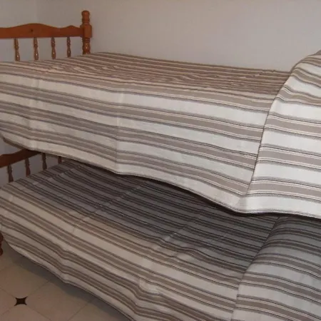 The House In Has 3 Bedrooms Holiday home *