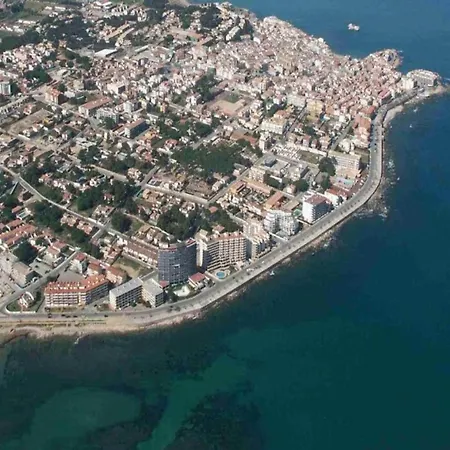 The House In Has 3 Bedrooms * L'Escala
